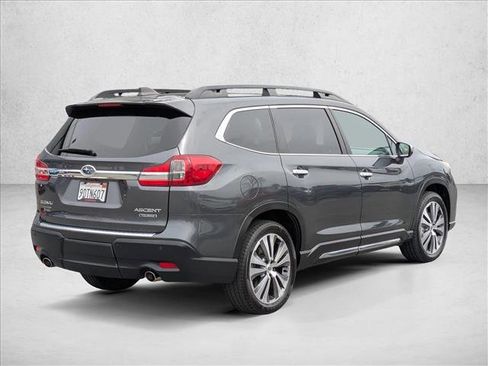 Used 2022 Subaru Ascent Touring image 5