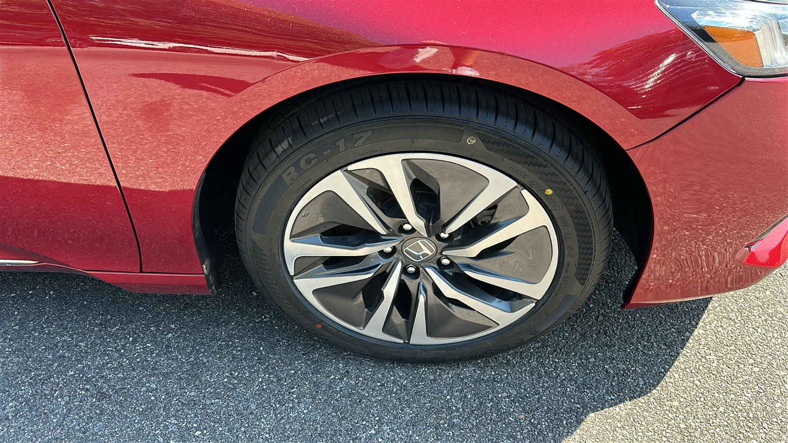 Used 2021 Honda Accord EX image 9