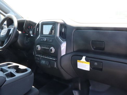 New 2025 GMC Sierra 2500 Pro w/ Convenience Package image 9