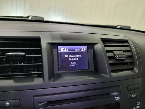 Used 2012 Toyota Highlander 4WD image 31