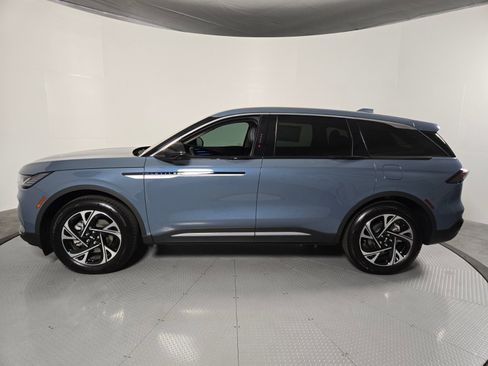 New 2026 Lincoln Nautilus Premier AWD/4WD image 8