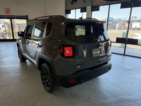 Used 2020 Jeep Renegade Sport AWD/4WD image 4