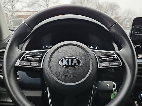Used 2021 Kia Seltos S image 17