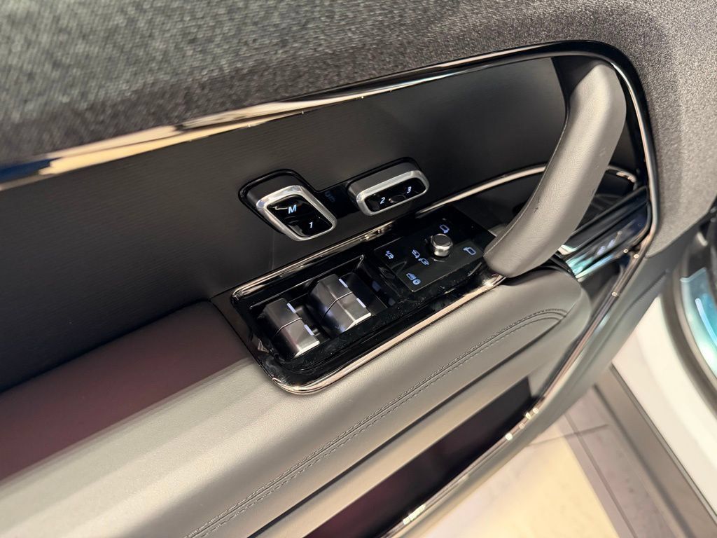 New 2025 Land Rover Range Rover Sport Dynamic SE AWD/4WD image 27