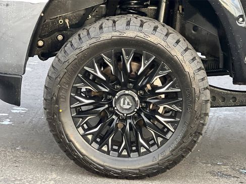 Used 2024 RAM 2500 Limited image 28