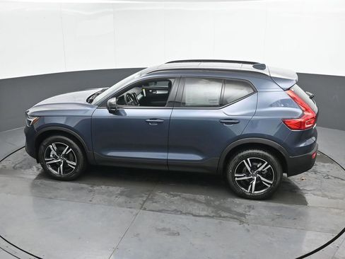 New 2026 Volvo XC40 B5 Core w/ Protection Package Premier image 35