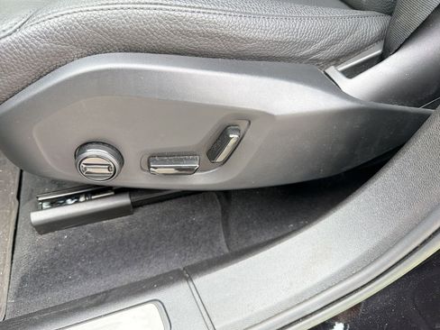 Used 2023 Volvo XC60 B5 Plus w/ Climate Package image 14