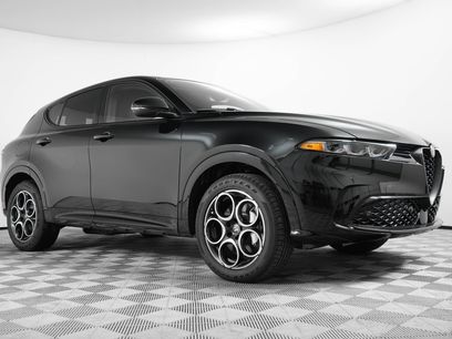 New 2025 Alfa Romeo Tonale w/ Premium Package