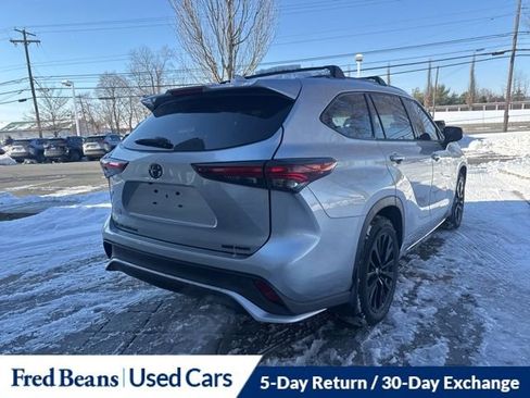 Used 2024 Toyota Highlander XSE image 4