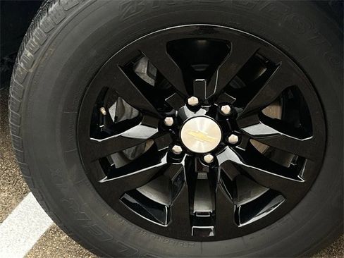 Used 2019 Chevrolet Silverado 1500 LT w/ Texas Edition image 10