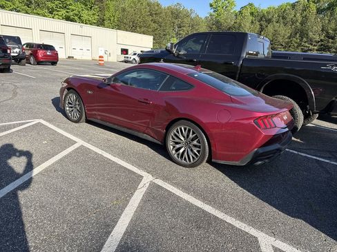 Used 2025 Ford Mustang GT Premium image 15