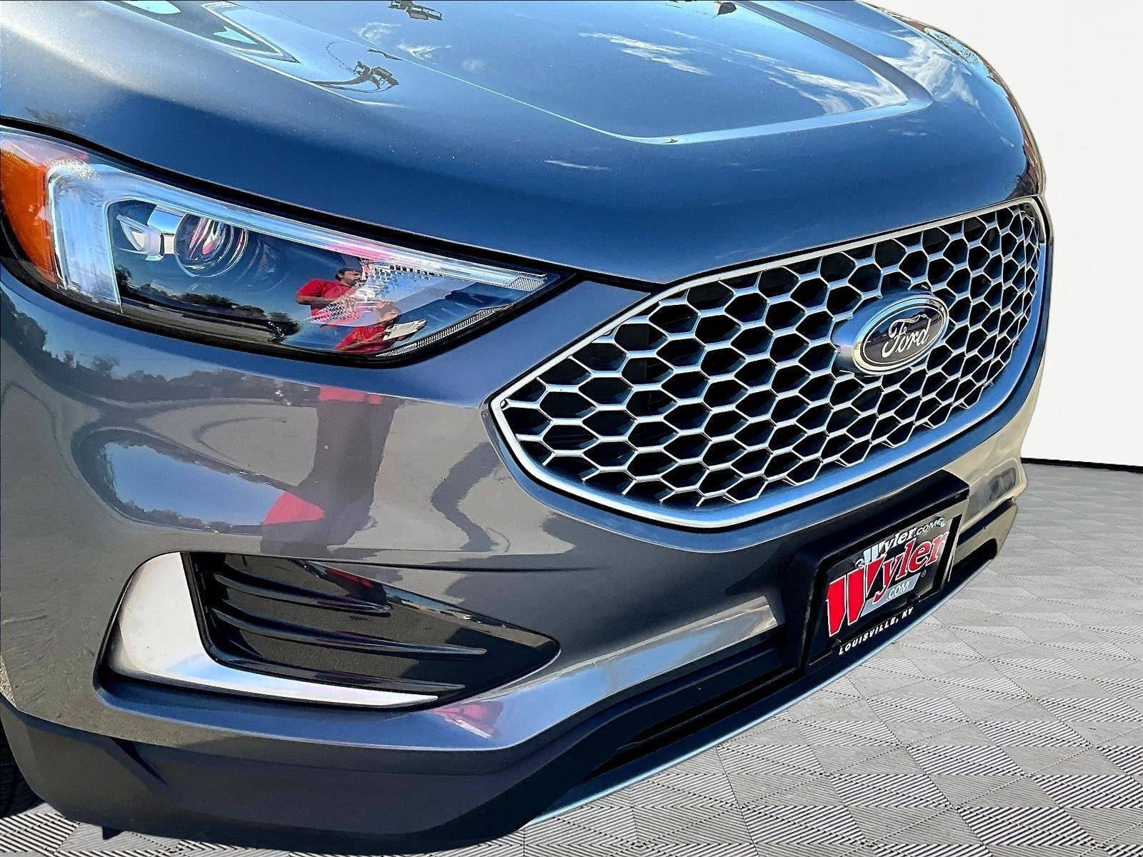 Used 2024 Ford Edge SEL AWD/4WD image 32