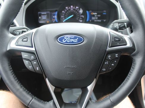 Used 2023 Ford Edge Titanium w/ Class II Trailer Tow Package AWD/4WD image 28