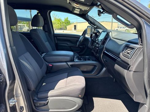 Used 2023 Nissan Titan SV w/ SV Convenience Package AWD/4WD image 20