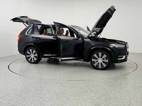 Used 2023 Volvo XC90 B6 Ultimate w/ Protection Package AWD/4WD image 10