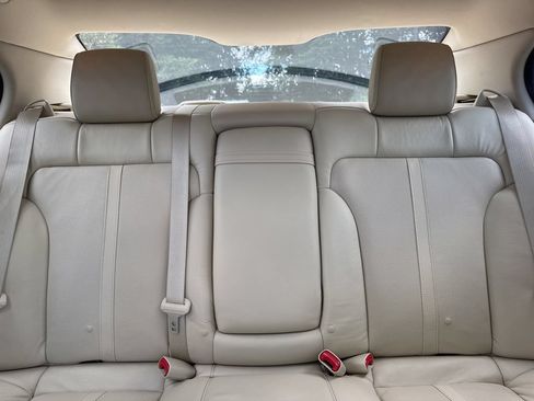 Used 2015 Lincoln MKS AWD w/ Equipment Group 101A image 18