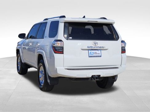 Used 2021 Toyota 4Runner SR5 image 6