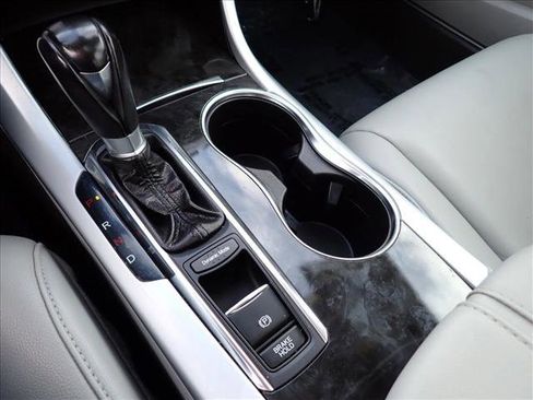 Used 2020 Acura TLX image 18