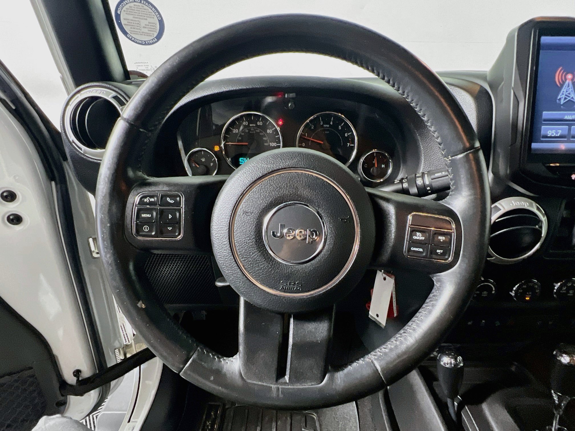 Used 2016 Jeep Wrangler Unlimited Sahara w/ Connectivity Group AWD/4WD image 16
