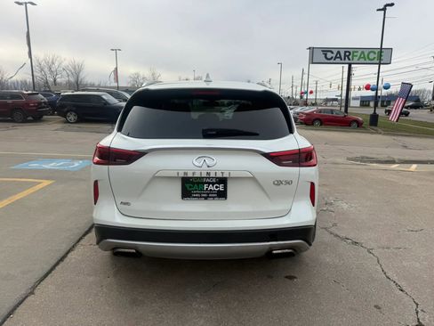 Used 2019 INFINITI QX50 Essential w/ Premium Heat Package image 11