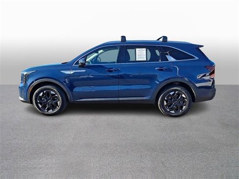 Used 2025 Kia Sorento S w/ Panoramic Sunroof Package image 7