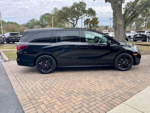 Used 2024 Honda Odyssey Sport image 7
