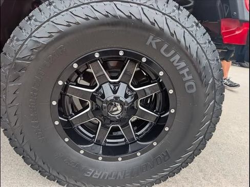 Used 2019 Jeep Wrangler Unlimited Sahara AWD/4WD image 20