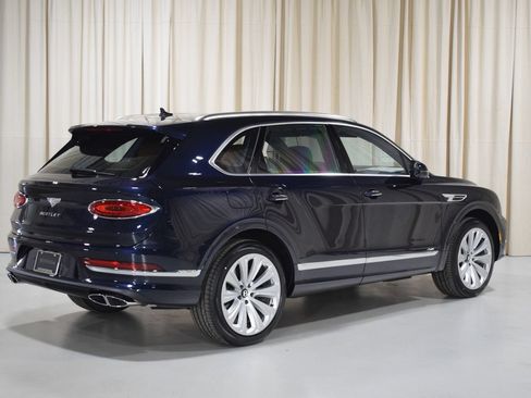 New 2026 Bentley Bentayga AWD/4WD image 3