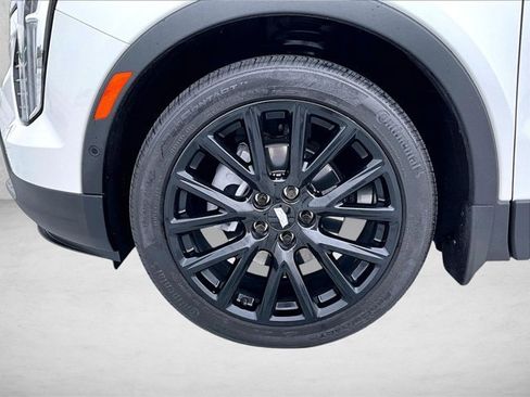 Certified 2022 Cadillac XT4 Premium Luxury w/ Enhanced Visibility Package image 10