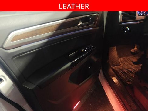 Used 2020 Volkswagen Atlas SEL R-Line image 5