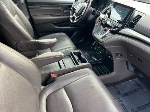 Used 2018 Honda Odyssey EX-L image 18