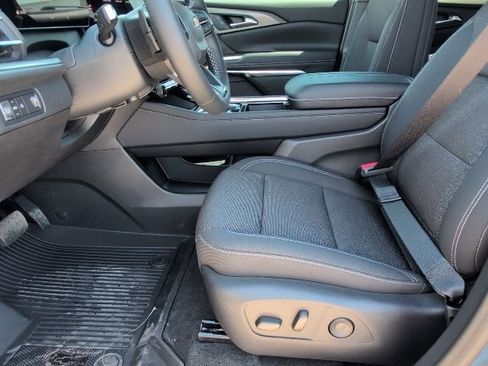 New 2026 Chevrolet Traverse LT w/ Driver Confidence Package FWD image 15