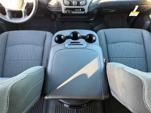 Used 2024 RAM 2500 Tradesman w/ Chrome Appearance Group image 16