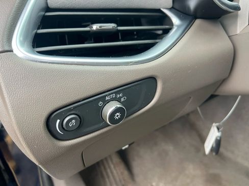 Used 2020 Chevrolet Malibu LT image 24