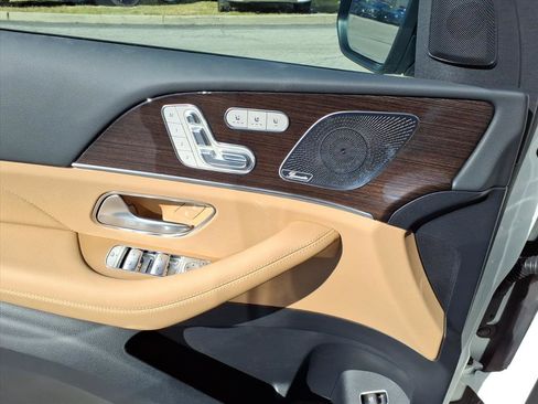 New 2026 Mercedes-Benz GLS 450 4MATIC image 14