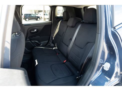 Used 2021 Jeep Renegade Latitude w/ Convenience Group image 12