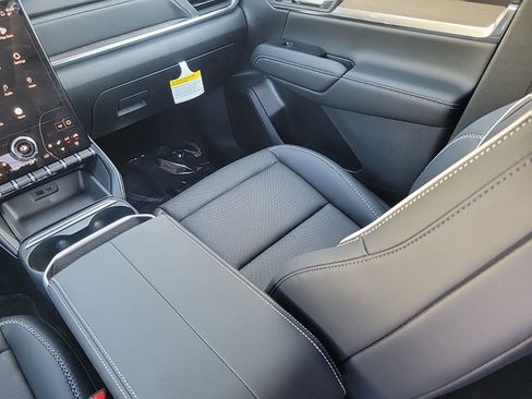 New 2026 GMC Terrain Denali AWD/4WD image 12