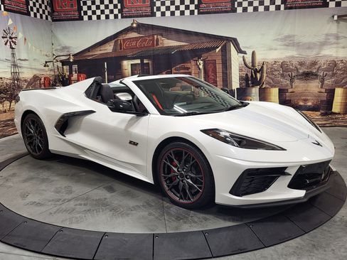 Used 2023 Chevrolet Corvette Stingray Premium Conv RWD image 1