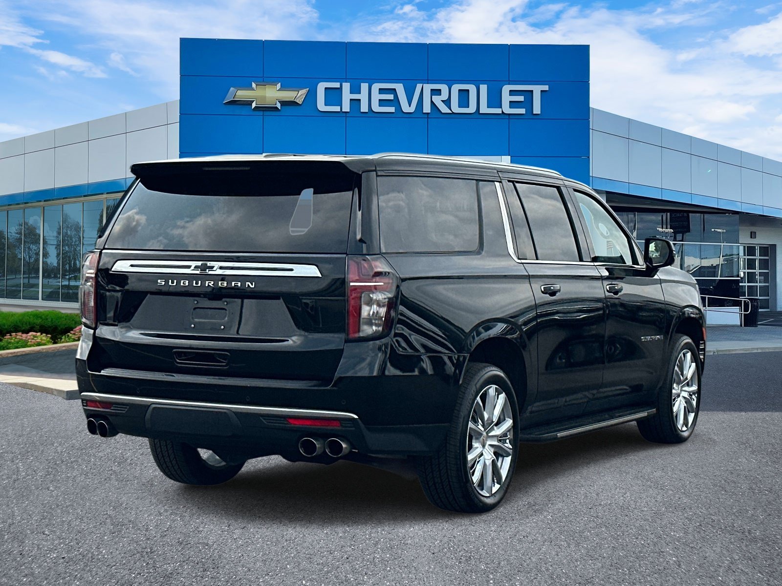 Certified 2024 Chevrolet Suburban High Country AWD/4WD image 4