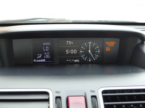 Used 2016 Subaru Forester 2.5i Limited AWD/4WD image 45
