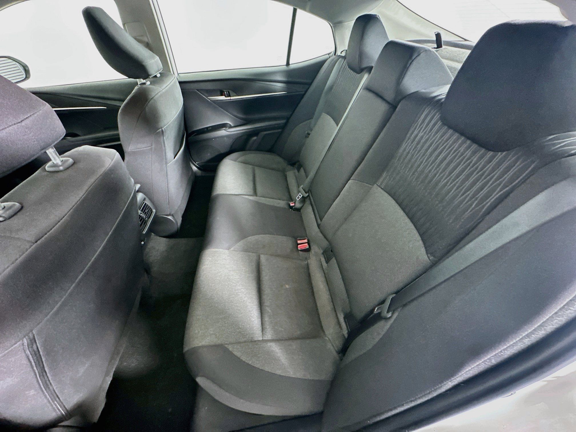 Used 2025 Toyota Camry LE FWD image 28