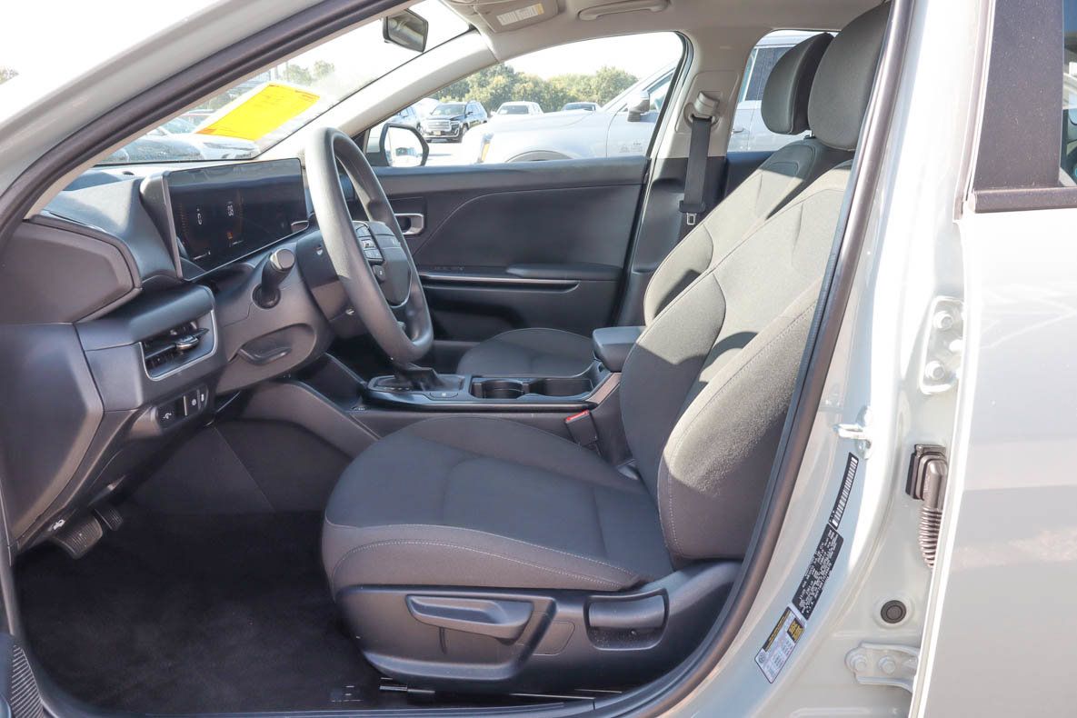 Used 2026 Kia K4 FWD image 7