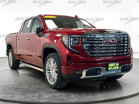 Used 2022 GMC Sierra 1500 Denali w/ Denali Carbonpro Edition AWD/4WD image 3