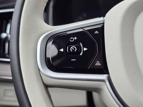 New 2026 Volvo XC90 B6 Ultra w/ Protection Package image 30