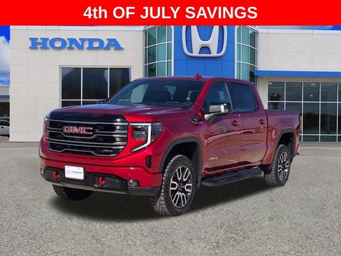 Used 2025 GMC Sierra 1500 AT4 w/ AT4 Premium Package AWD/4WD image 7