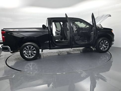 Used 2022 Chevrolet Silverado 1500 LT AWD/4WD image 62
