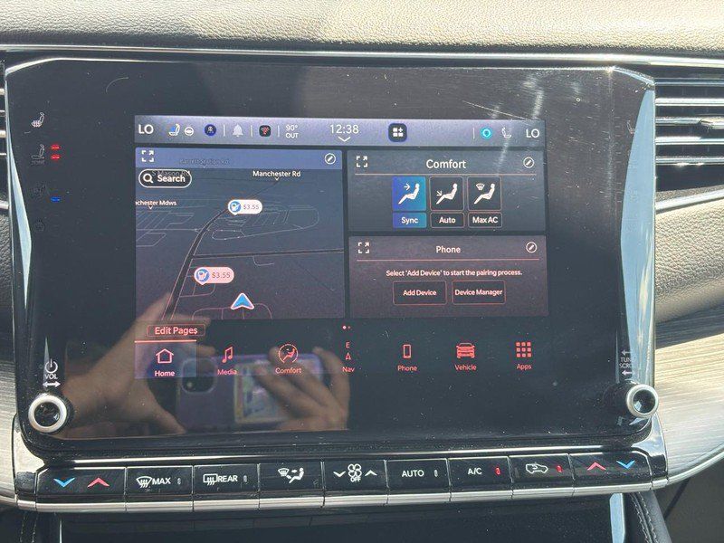 Used 2023 Jeep Wagoneer L Series II AWD/4WD image 21