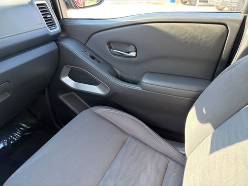 Used 2022 Nissan Frontier SV image 29