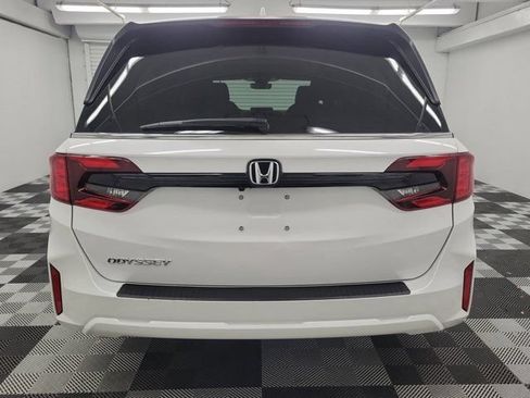 Certified 2025 Honda Odyssey EX-L image 5