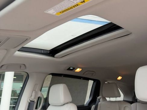 Certified 2025 Honda Odyssey EX-L image 18